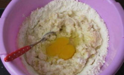 Какие ингредиенты необходимы для приготовления теста на кипятке. Заварное тесто для пельменей