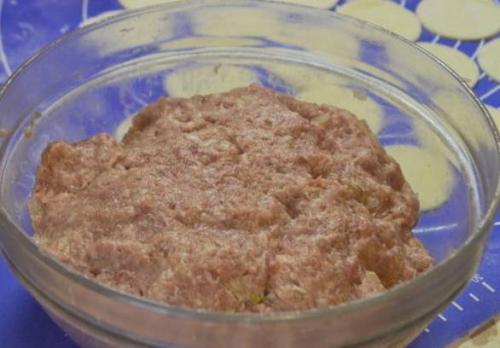 Какие ингредиенты необходимы для приготовления теста на кипятке. Заварное тесто для пельменей