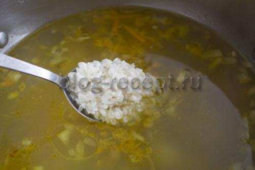Рассольник с ребрышками и рисом. Рассольник с рисом и солеными огурцами на свином бульоне