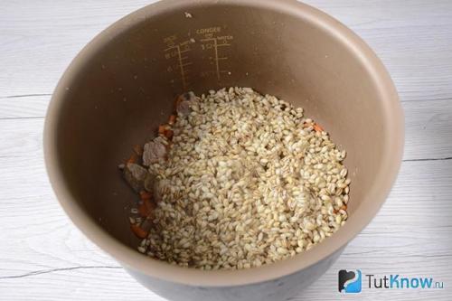 Плов из свинины с перловкой в духовке. Плов из перловки с мясом 32