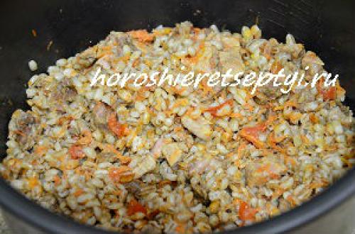 Перловка с мясом и овощами в мультиварке. Ингредиенты: