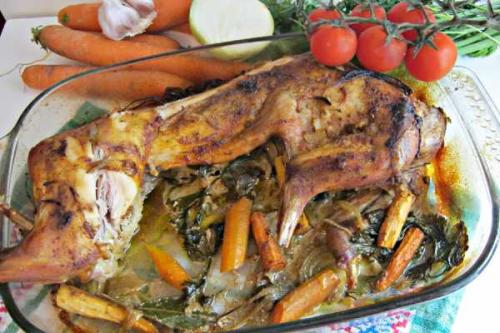 Кролик с перловкой в духовке. Как приготовить кролика в духовке целиком