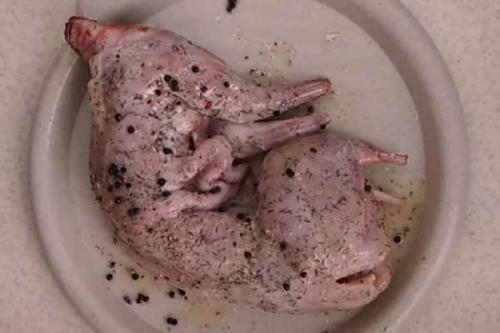 Кролик с перловкой в духовке. Как приготовить кролика в духовке целиком