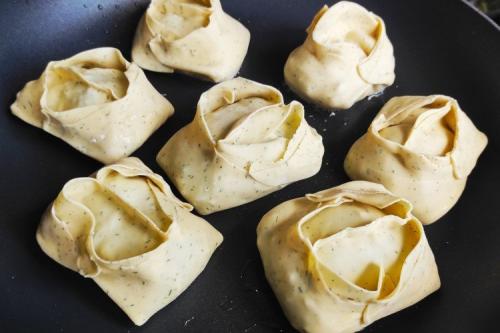 Какие ингредиенты необходимы для приготовления домашнего теста для мантов. 15 лучших рецептов теста на манты