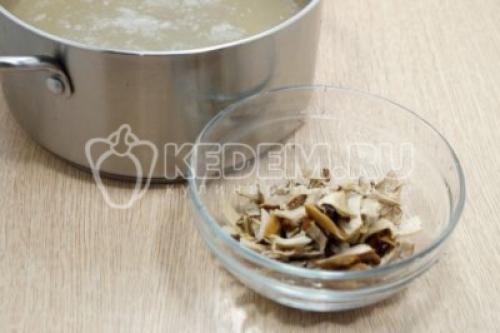 Грибной суп с перловой крупой: вкус и здоровье в одном блюде 08 Грибной суп с перловой крупой: вкус и здоровье в одном блюде 08