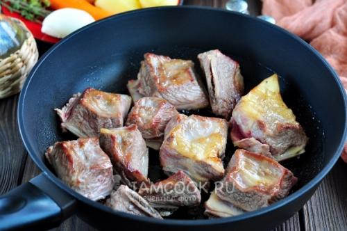 Тушёные говяжьи ребра с картофелем и перловкой. Картофель с ребрами телятины 05 Тушёные говяжьи ребра с картофелем и перловкой. Картофель с ребрами телятины 05
