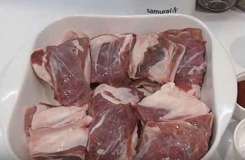 Говяжьи ребрышки по-кавказски. Как приготовить вкусные и сочные говяжьи ребрышки в духовке — рецепты