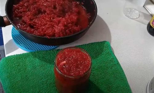 Салат из свеклы на зиму пальчики оближешь. Салат из свеклы на зиму «Пальчики оближешь»- очень вкусные и простые рецепты