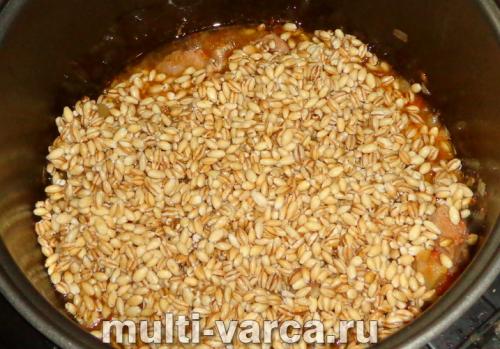 Перловка с ребрышками в мультиварке. Рассыпчатая перловка с мясом в мультиварке получится всегда! Сытное блюдо из простых продуктов – рецепты перловки с мясом в мул… 22