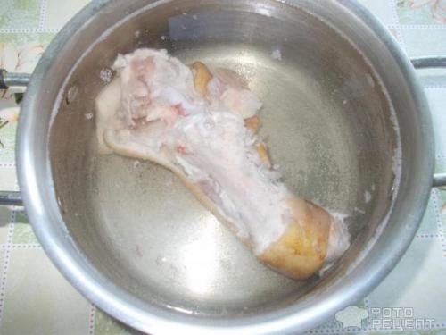 Рассольник из свиных ножек. Рецепт: Рассольник со свиной рулькой - наваристый, сытный и аппетитный