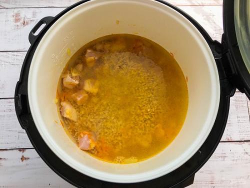 Перловка с ребрышками в мультиварке. Рассыпчатая перловка с мясом в мультиварке получится всегда! Сытное блюдо из простых продуктов – рецепты перловки с мясом в мул… 09 Перловка с ребрышками в мультиварке. Рассыпчатая перловка с мясом в мультиварке получится всегда! Сытное блюдо из простых продуктов – рецепты перловки с мясом в мул… 09