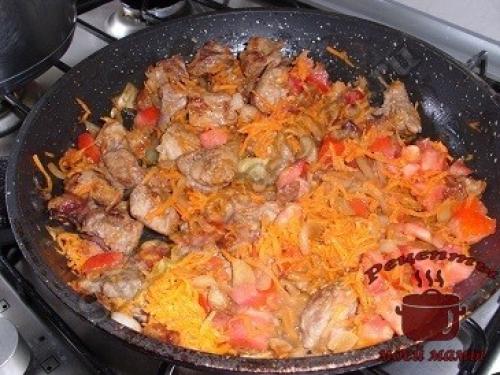 Перловка с мясом в духовке. Перловая каша с мясом и овощами в духовке