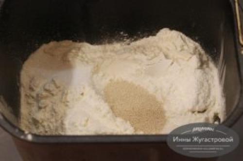 Как настроить хлебопечку для приготовления теста без яиц. Пшеничный постный хлеб в хлебопечке Мулинекс на каждый день