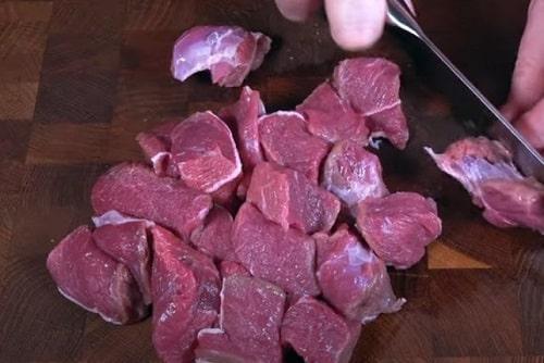 Рассыпчатая перловка с мясом. Вкусная перловая каша с мясом в духовке в горшочке