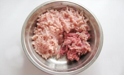 Что приготовить из свино-куриного фарша. Котлеты из курицы и свинины вкусные, сочные на сковороде, в духовке, мультиварке