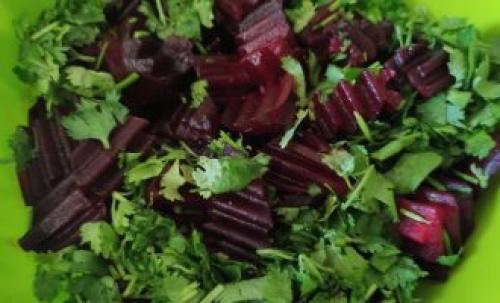 Рецепт маринованной свеклы по-грузински. Маринованная свёкла по-грузински в ткемали с зеленью