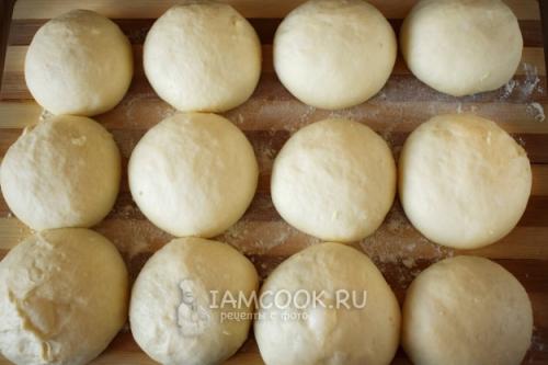 Как я готовлю растегаи с рыбными консервами и рисом. Расстегаи с консервированной рыбой 05