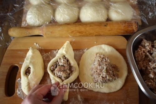 Как я готовлю растегаи с рыбными консервами и рисом. Расстегаи с консервированной рыбой 06