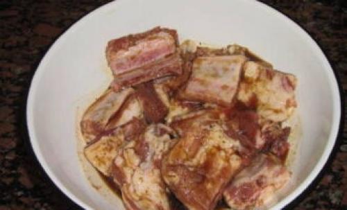 Ребра свиные в духовке в фольге. Свиные ребрышки с картошкой в духовке – 8 вкусных рецептов приготовления