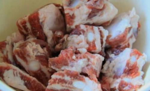 Ребра свиные в духовке в фольге. Свиные ребрышки с картошкой в духовке – 8 вкусных рецептов приготовления