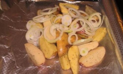 Ребра свиные в духовке в фольге. Свиные ребрышки с картошкой в духовке – 8 вкусных рецептов приготовления