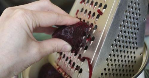 10 Вкуснейших Салатов из свеклы на зиму в банках. Салат из свеклы «Аленка» – советский рецепт 11 10 Вкуснейших Салатов из свеклы на зиму в банках. Салат из свеклы «Аленка» – советский рецепт 11