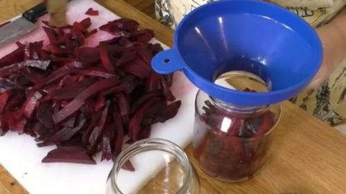 Заготовки из свеклы на зиму: золотые рецепты. Маринованная свекла с уксусом – очень вкусный рецепт в домашних условиях