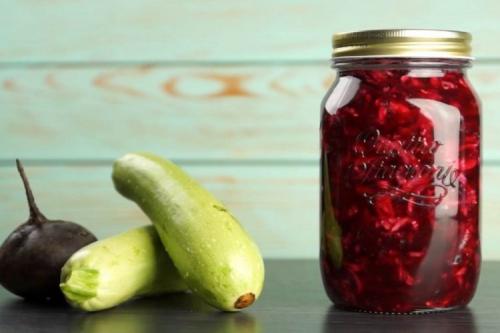 Салат из свеклы на зиму острый. 15 салатов из свеклы на зиму, которые всегда получаются вкусными