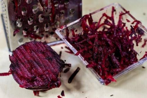 10 Вкуснейших Салатов из свеклы на зиму в банках. Салат из свеклы «Аленка» – советский рецепт 14 10 Вкуснейших Салатов из свеклы на зиму в банках. Салат из свеклы «Аленка» – советский рецепт 14