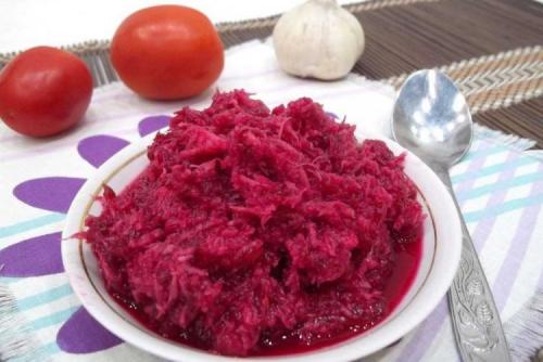 Салат из свеклы на зиму острый. 15 салатов из свеклы на зиму, которые всегда получаются вкусными