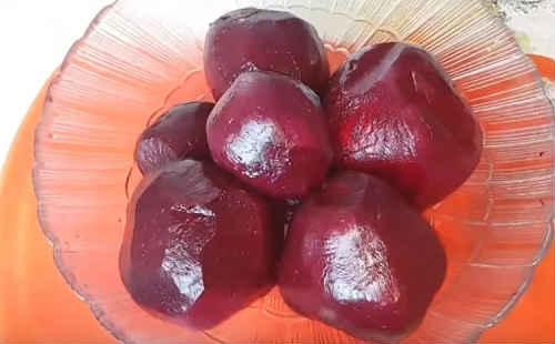 Маринованная свекла на зиму без варки. Свекла, маринованная на зиму — очень вкусные рецепты в банках