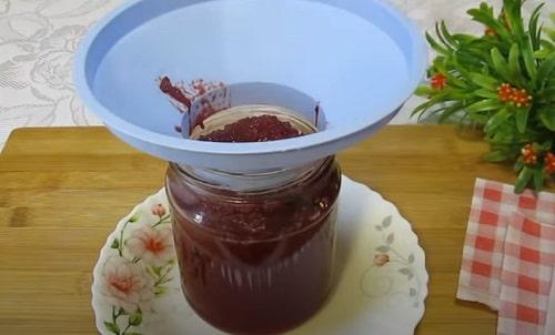 Острый соус из свёклы на зиму. Аджика из свеклы на зиму – лучшие рецепты пальчики оближешь