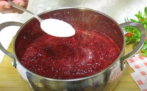 Острый соус из свёклы на зиму. Аджика из свеклы на зиму – лучшие рецепты пальчики оближешь