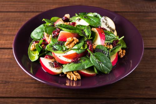 Можно ли добавить в рецепт другие фрукты или орехи. Чем заправить фруктовый салат