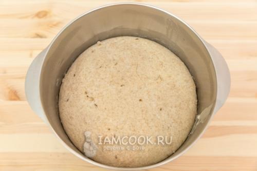 Аутентичный рецепт бородинского хлеба на закваске с солодом: традиции и вкус 10