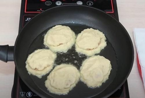 Драники из картофельного пюре с фаршем. Картофельные драники с фаршем — рецепты на сковороде, в духовке
