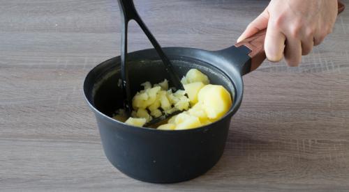 Драники из картошки рецепт из пюре. Картофельные оладьи из пюре 01 Драники из картошки рецепт из пюре. Картофельные оладьи из пюре 01