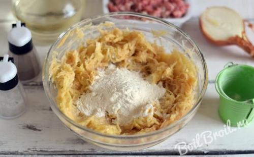 Драники из пюре с фаршем. Рецепт 1: драники с фаршем (пошаговые фото)