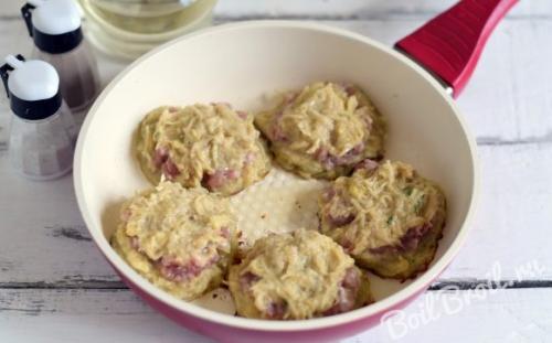 Драники из пюре с фаршем. Рецепт 1: драники с фаршем (пошаговые фото)