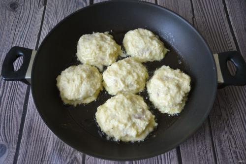 Картофельные оладьи из пюре с начинкой. 5 рецептов картофельных оладий с начинкой