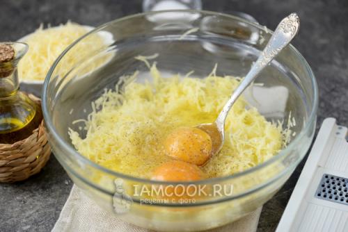 Драники из картофельного рецепт из пюре. Самый простой рецепт на сковороде 18