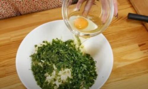Драники из пюре с сыром. Картофельные оладьи с сыром из пюре