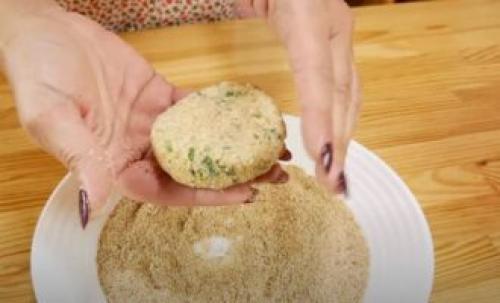 Драники из пюре с сыром. Картофельные оладьи с сыром из пюре