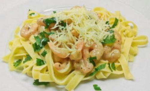 Паста с креветками, сыром и сливками. Вкусная паста с креветками в сливочном соусе