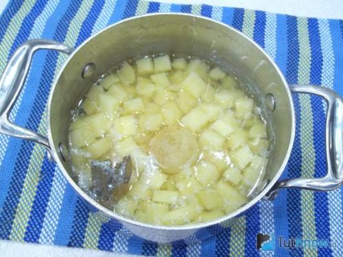 Картофельные оладьи из пюре. Картофельные оладьи с панировочными сухарями 05 Картофельные оладьи из пюре. Картофельные оладьи с панировочными сухарями 05