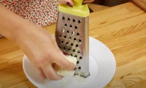 Картофельные оладьи из пюре с сыром. Картофельные оладьи с сыром из пюре