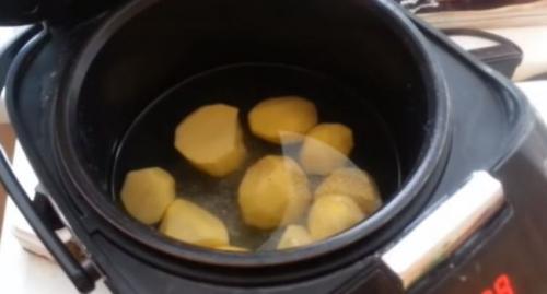 Картофельные оладьи из вареной картошки на кефире. Картофельные оладьи: 8 рецептов оладушек из сырого и вареного картофеля