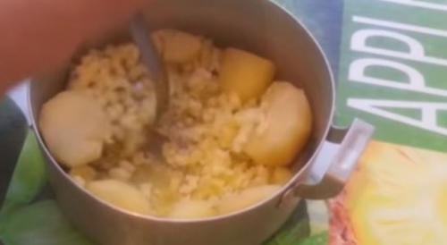 Картофельные оладьи из вареной картошки на кефире. Картофельные оладьи: 8 рецептов оладушек из сырого и вареного картофеля