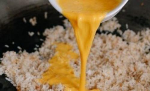 Рис с креветками и чесноком. Как приготовить обжаренные на сковороде креветки с рисом и чесноком