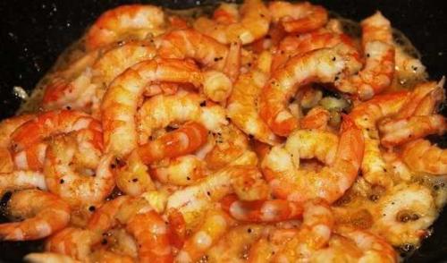 Креветки в сливочно-чесночном соусе. Паста с креветками в сливочно-чесночном соусе